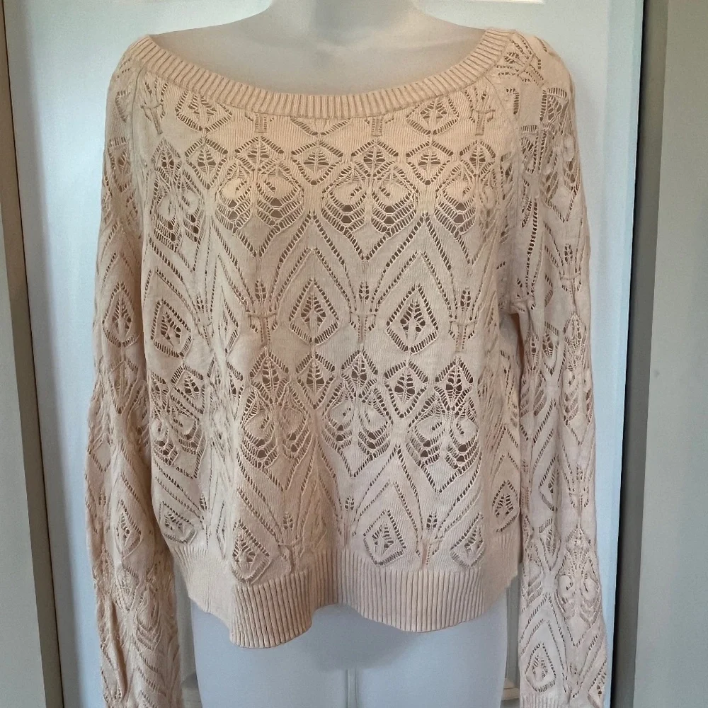 Free People crochet knit long sleeve top with zippered back, boxy crop style S